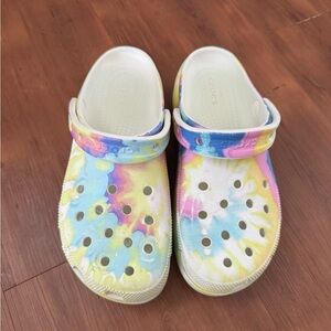 Crocs women size 9